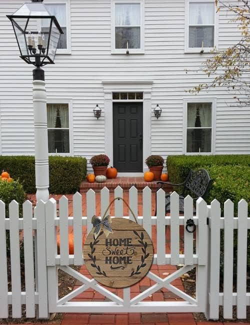 LERJIMUX Rustic Wooden Front Door Sign 11 Inches