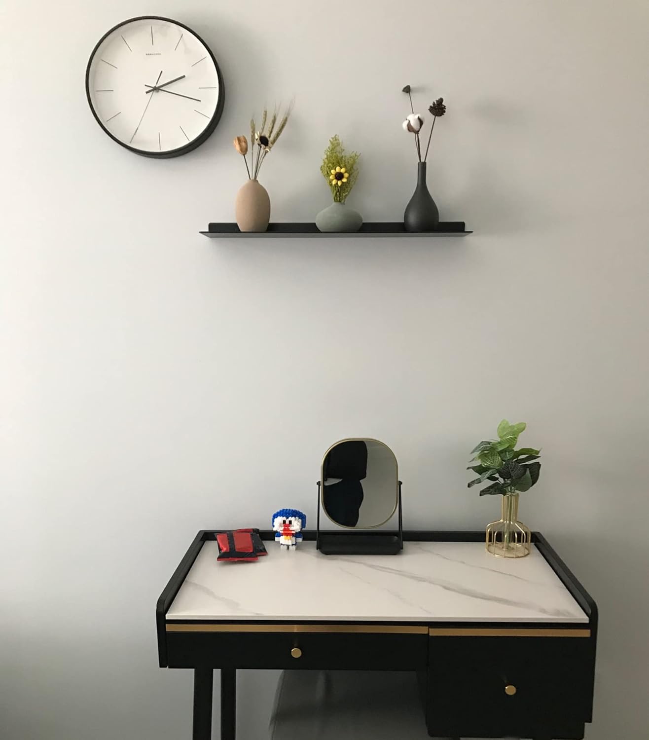 Heavy Duty Black Linear Floating Metal Shelf for Modern Home Decor