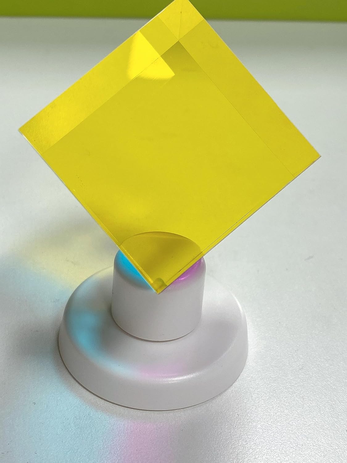 Rotating 360 CMY Cube Display Stand Stylish and Safe