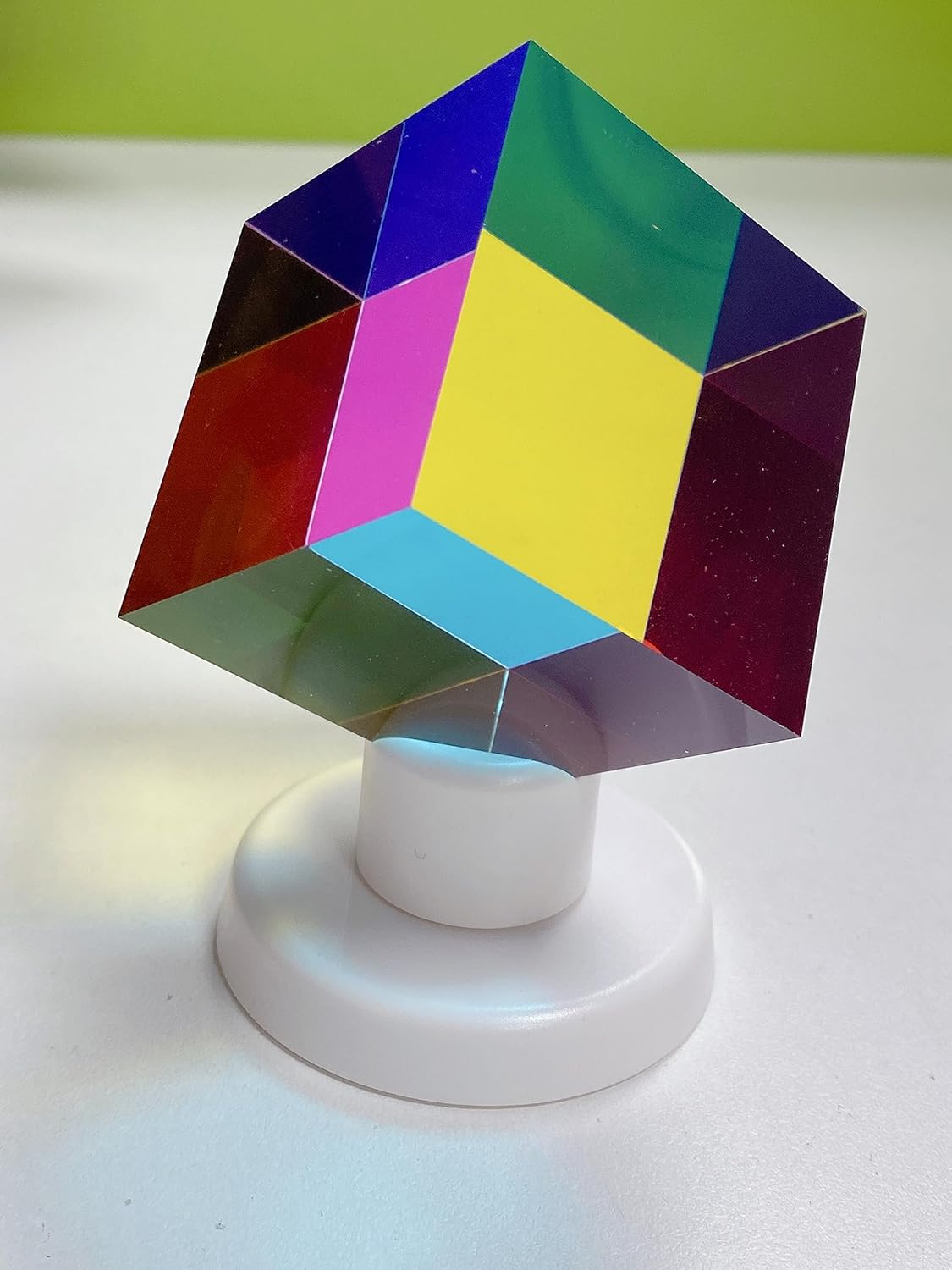 Rotating 360 CMY Cube Display Stand Stylish and Safe